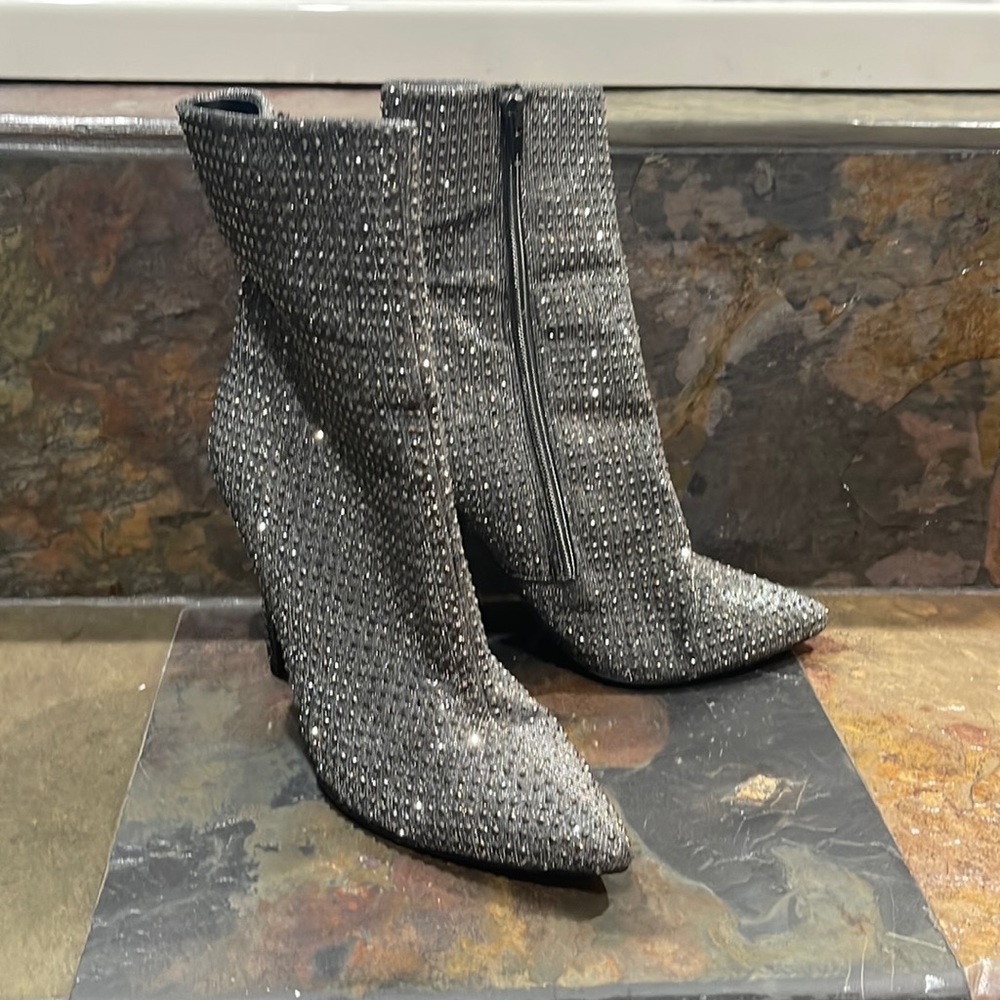 Silver/Gray sparkles Steve Madden Boots, size 8.5